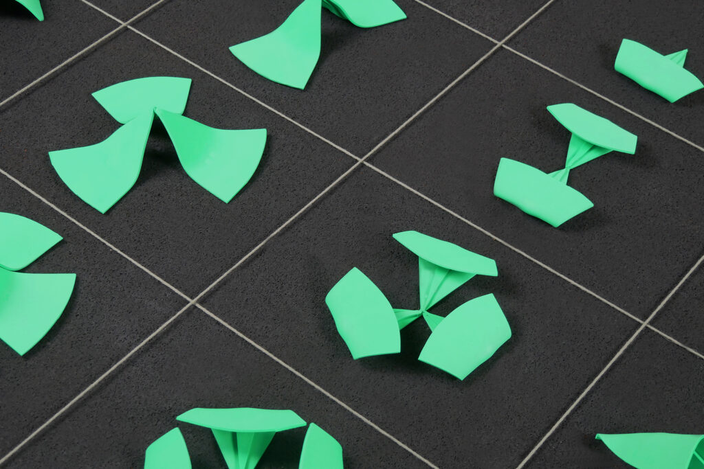 252DREIECKE_Ines_Michelis_Final_Web_2